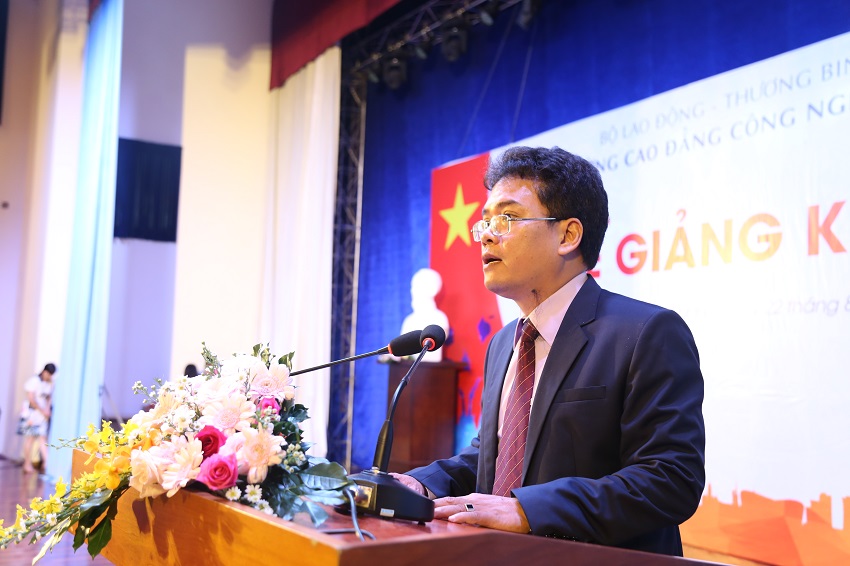 1/le-tot-nghiep-k2016-4_22082019032808612_m0qzdqco.5rx.jpg