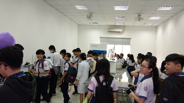 1/hoc-sinh-tham-quan_01042021035656191_5npr1gvk.qsm.jpg
